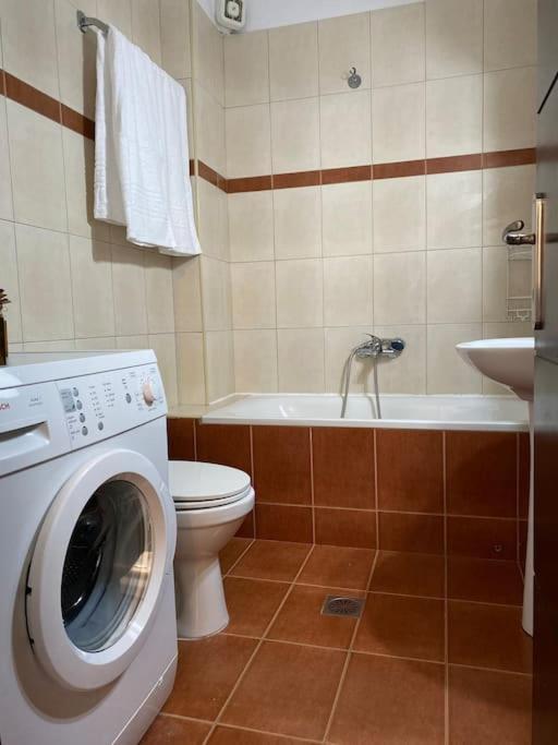 Raise Mirivili Serviced Apartment 알렉산드로폴리스 외부 사진