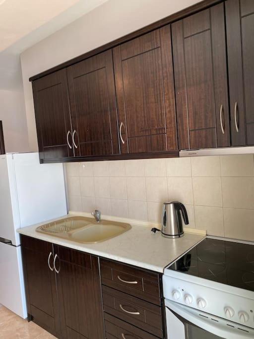 Raise Mirivili Serviced Apartment 알렉산드로폴리스 외부 사진